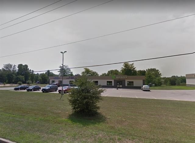 More Photos Of 705-709 W Main St, Wautoma Medical For Lease