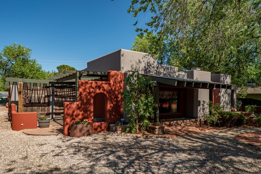 More Photos Of 110 Oak Creek Blvd, Sedona Specialty For Sale