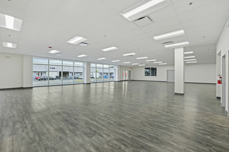 More Photos Of 1636 NW 82nd Ave, Doral Warehouse For Lease