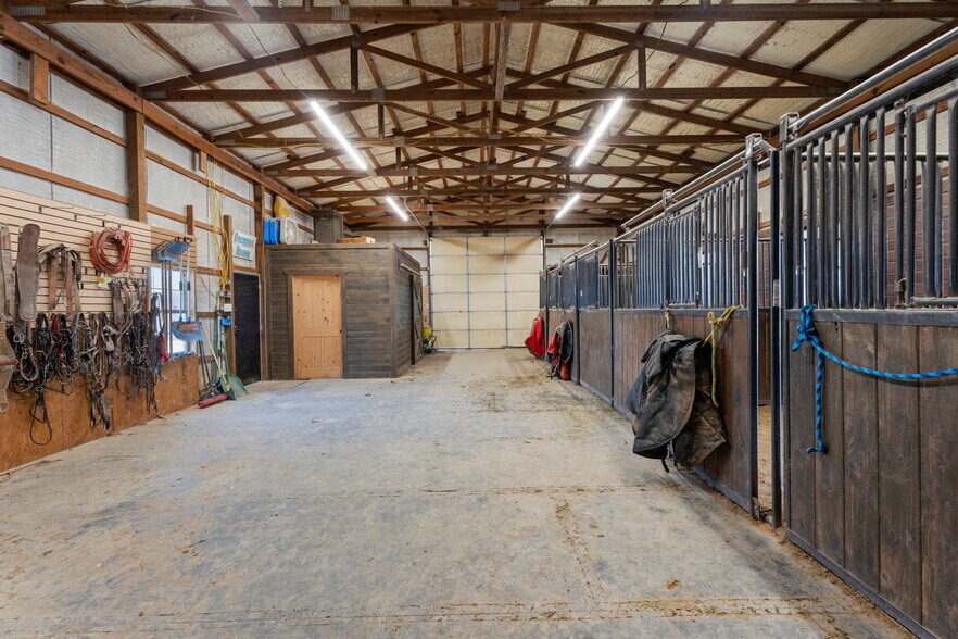 More Photos Of 13354 E 520 Rd, Colcord Sports And Entertainment For Sale