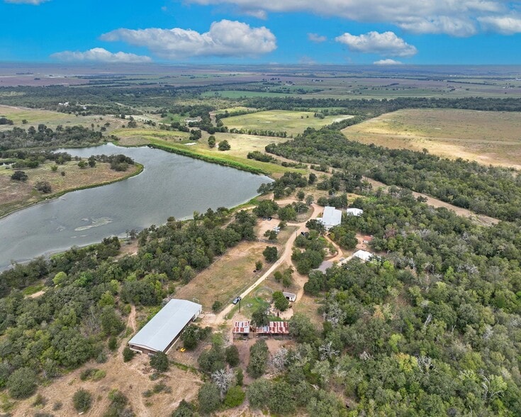 More Photos Of 2274 County Road 203 Loop, Cameron Schools For Sale