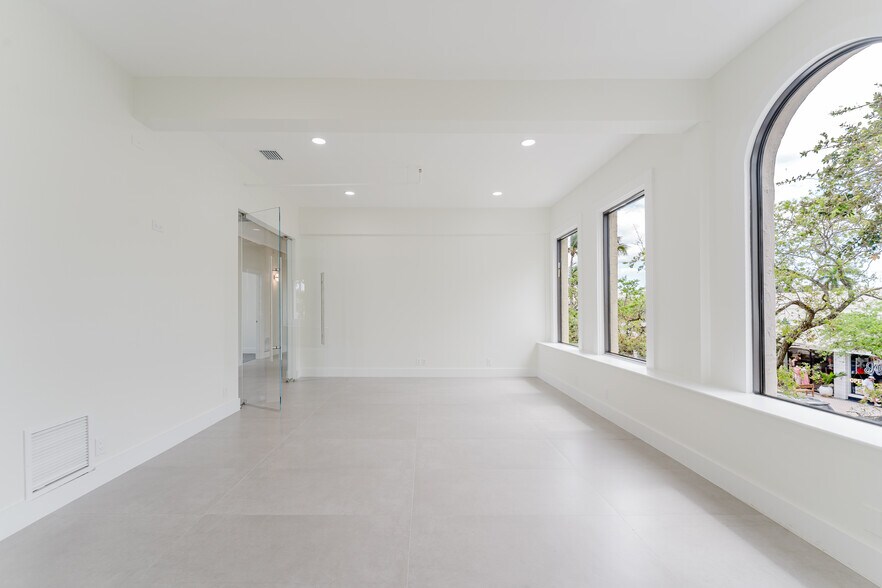More Photos Of 411 E Atlantic Ave, Delray Beach Storefront Retail Office For Lease