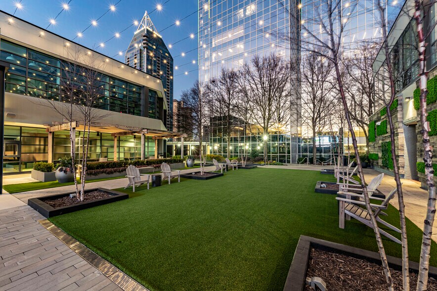 More Photos Of 3340 Peachtree Rd NE, Atlanta Office For Lease