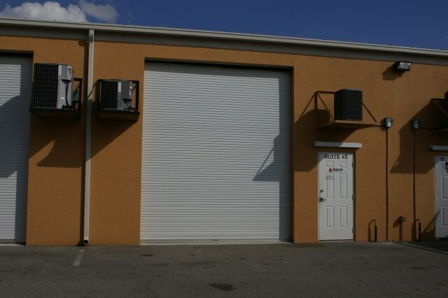 More Photos Of 12244 Treeline Ave, Fort Myers Light Manufacturing For Lease