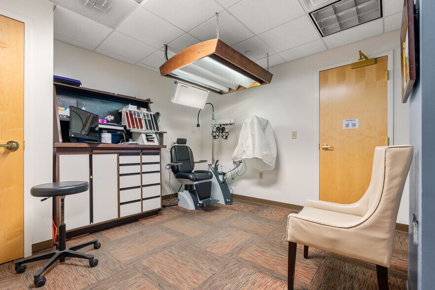 More Photos Of 400 Commonwealth Ave, Boston Medical For Sale