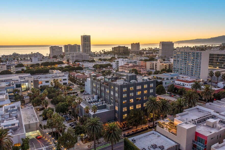 Primary Photo Of 1314 7th St, Santa Monica Office For Lease