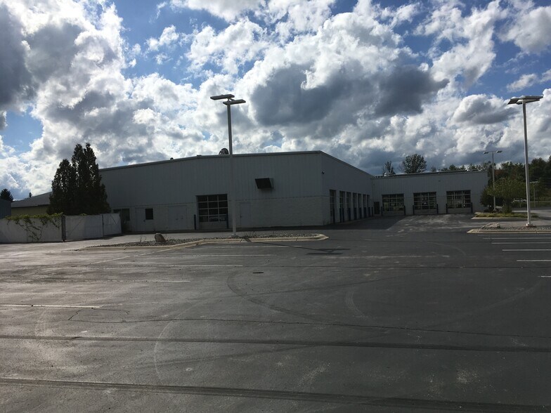 More Photos Of 3570 N US Highway 31 S, Traverse City Light Distribution For Lease