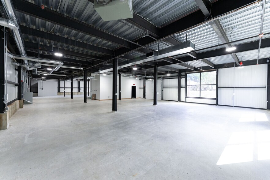 More Photos Of 239-241 Ethan Allen Hwy, Ridgefield Manufacturing For Lease