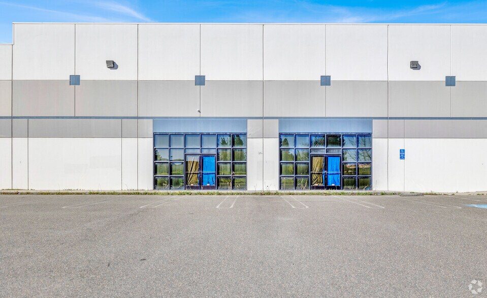 More Photos Of 819 Mariposa Rd, Modesto Distribution For Lease