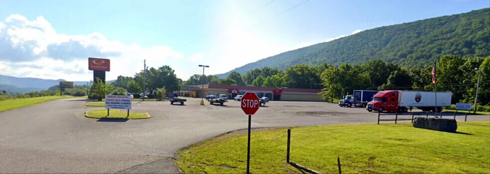 More Photos Of 551 Hwy 58 E, Norton Hotel For Sale