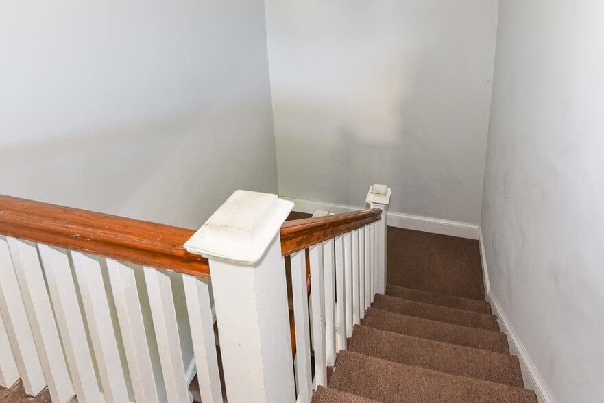 More Photos Of 104 Maple Ave, Chestertown Apartments For Sale