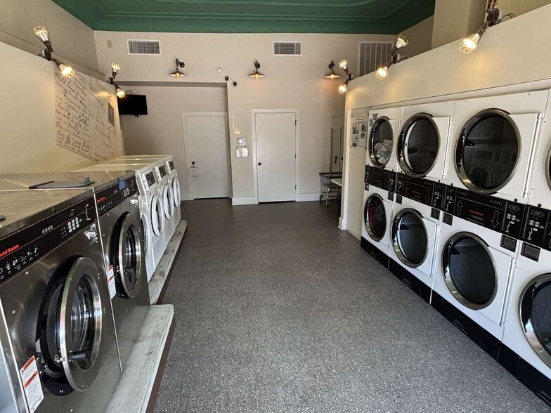 More Photos Of 308 Broadway St, Cottonwood Falls Specialty For Sale