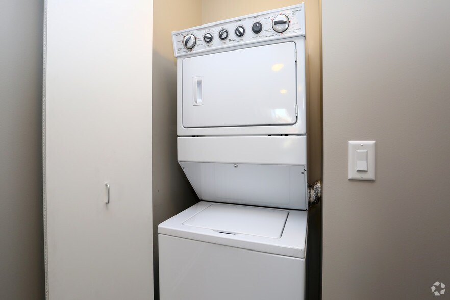 More Photos Of 123 N Desplaines St, Chicago Apartments For Lease