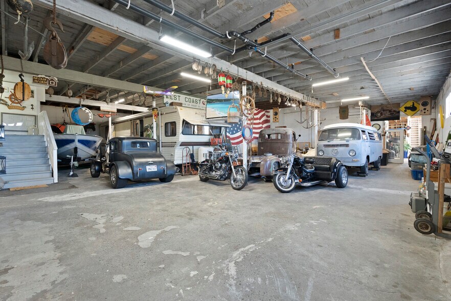 More Photos Of 347 2nd St, Crescent City Industrial For Sale