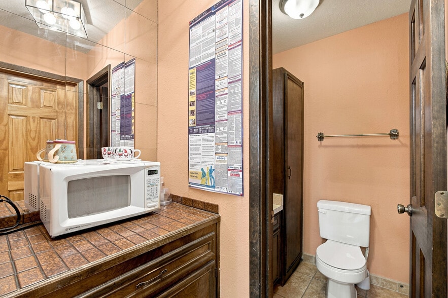 More Photos Of 1525 Pacheco St, Santa Fe Self Storage For Sale