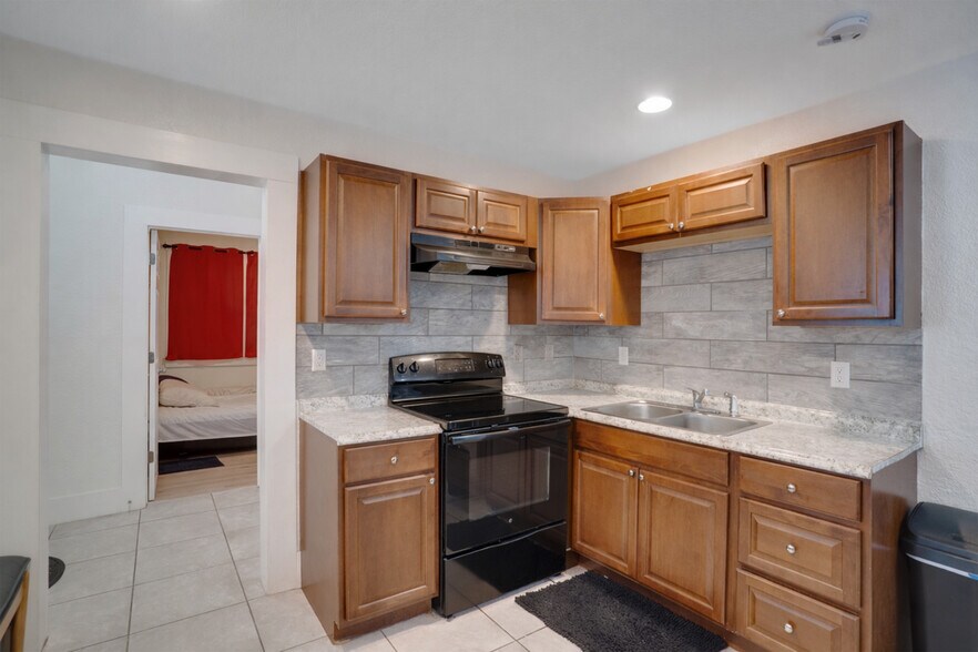 More Photos Of 316 W Columbus Dr, Tampa Apartments For Sale