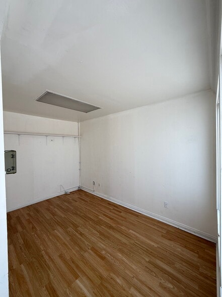 More Photos Of 1845 Redondo Ave, Signal Hill Unknown For Lease