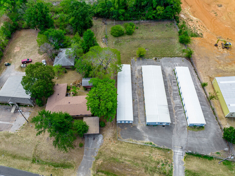 Primary Photo Of 825 817 E. Northeast Loop 323 loop, Tyler Warehouse For Sale