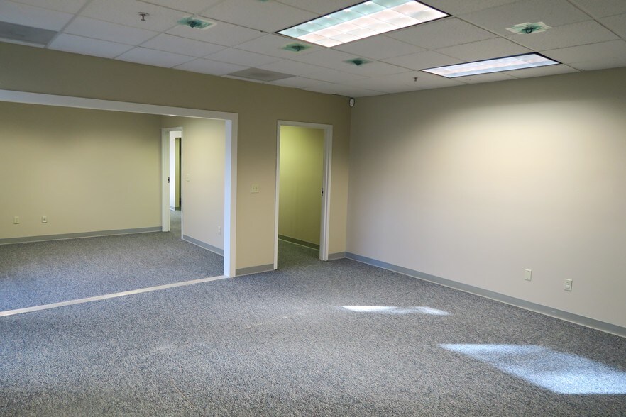 More Photos Of 220 Wright Brothers Ave, Livermore Office For Lease