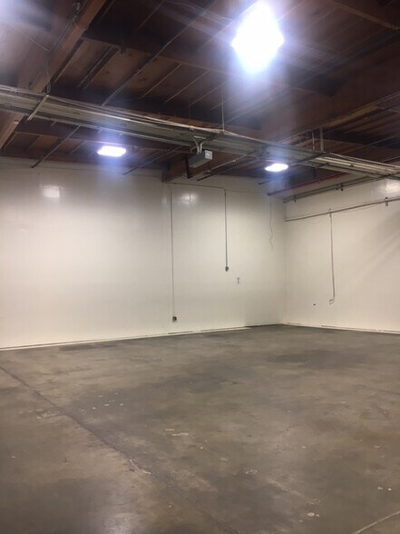 More Photos Of 380 Swift Ave, South San Francisco Warehouse For Lease