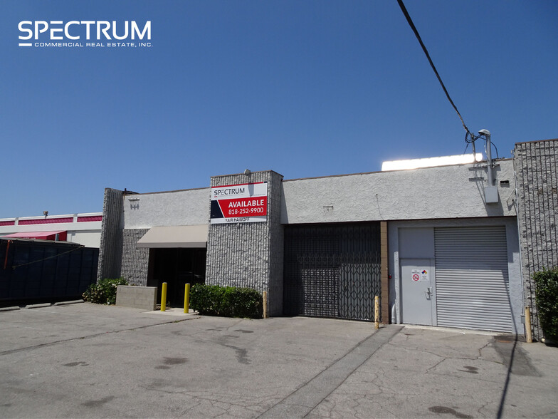 Primary Photo Of 7131-7135 Hayvenhurst Ave, Van Nuys Warehouse For Lease