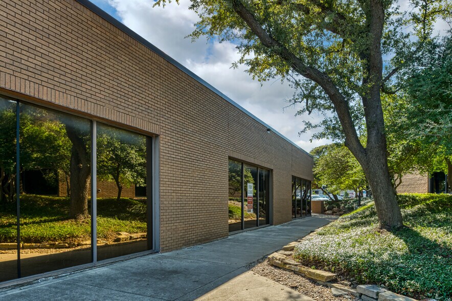 More Photos Of 1610 Corporate Ct, Irving Office For Lease