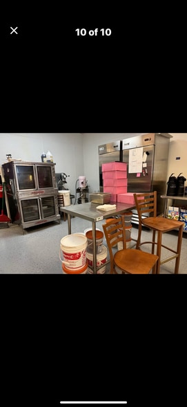 More Photos Of 454 Roseberry rd, Donnelly Storefront Retail Office For Lease