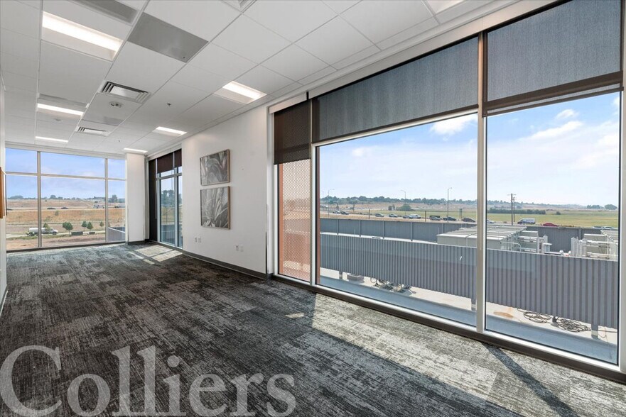 More Photos Of 875 S Vanguard Way, Meridian Medical For Lease