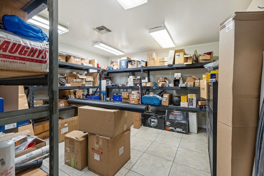 More Photos Of 2238 NW Loop 410 Fwy, San Antonio Auto Repair For Sale