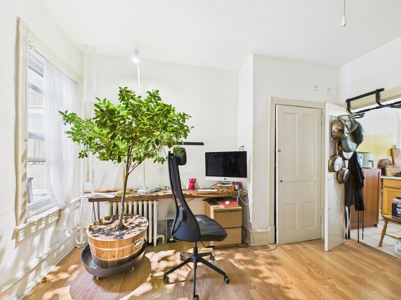 More Photos Of 4714 Woodland Ave, Philadelphia Apartments For Sale