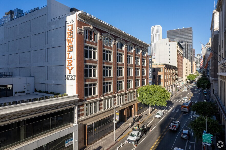 More Photos Of 712 S Olive St, Los Angeles Office For Lease