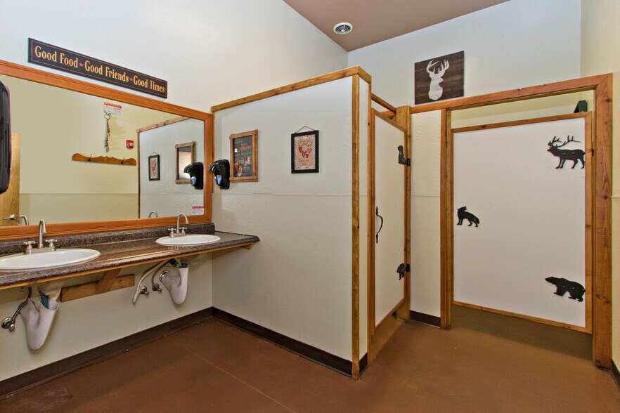 More Photos Of 18431 Hwy 410, Naches Restaurant For Sale