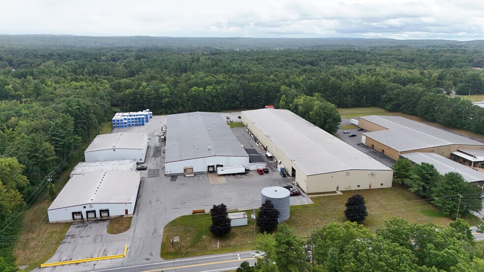 More Photos Of 3 Grande Blvd, Saratoga Springs Warehouse For Lease