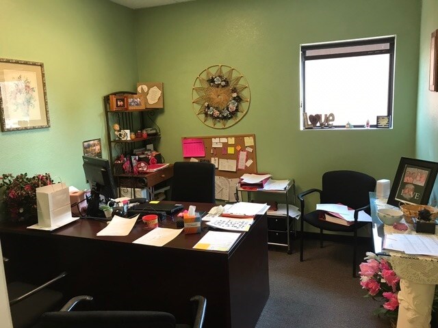 More Photos Of 2437-2443 S Prairie Ave, Pueblo Office For Sale