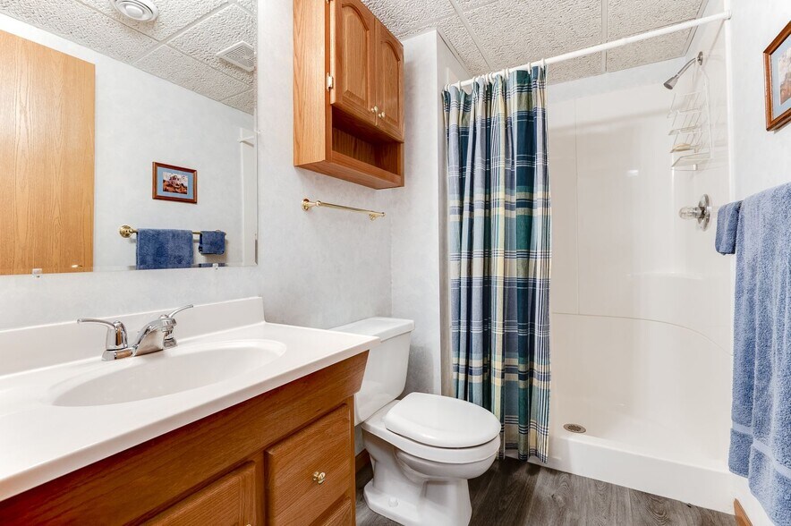 More Photos Of 12392 Pleasant Ave, Becker Office For Lease