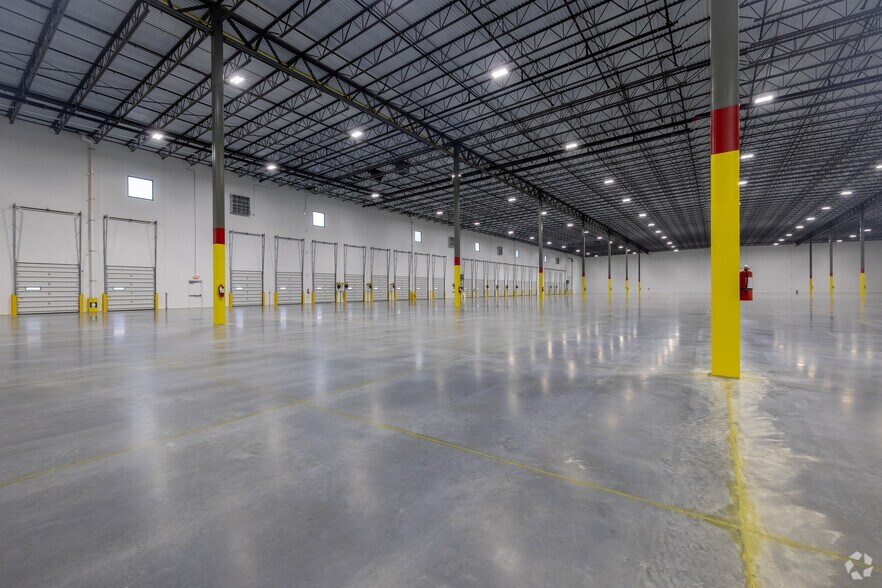 More Photos Of 1305 Furnace Rd, Linthicum Heights Distribution For Lease