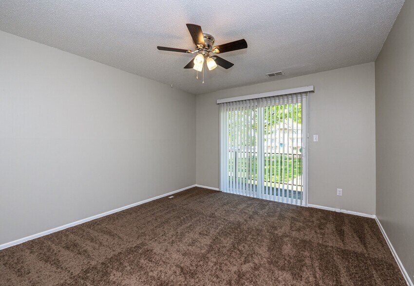 More Photos Of 108 NW 63rd St, Kansas City Apartments For Sale