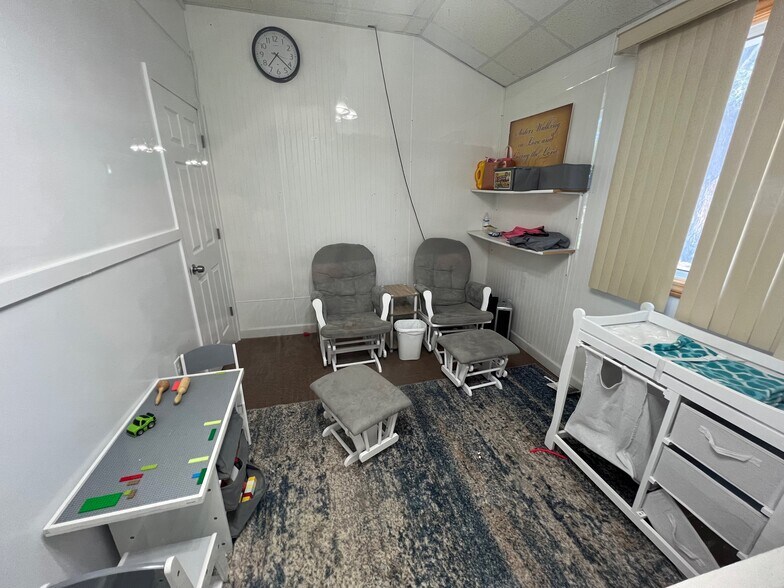 More Photos Of 2379 Emmons Ave, Warren Religious Facility For Lease