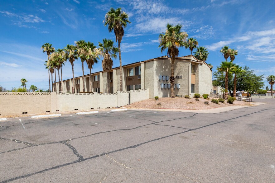 More Photos Of 152 N 56th St, Mesa Apartments For Sale