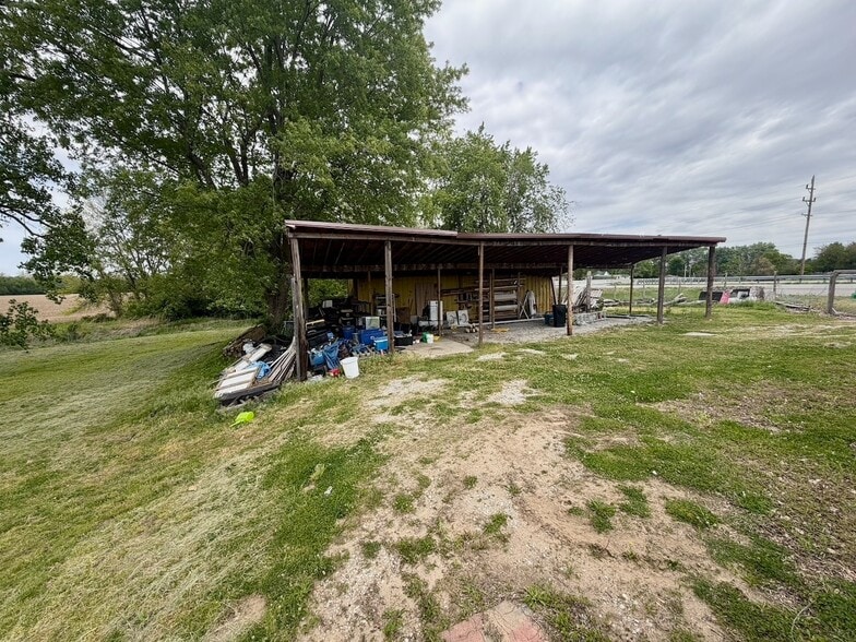 More Photos Of 3480 S US Highway 31, Franklin Convenience Store For Sale