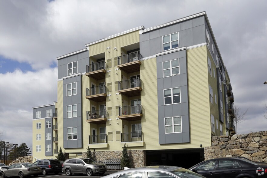 More Photos Of 587 Connecticut Ave, Norwalk Apartments For Sale