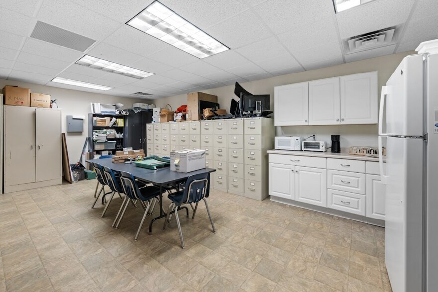 More Photos Of 511 W Bridge St, Yerington Freestanding For Sale