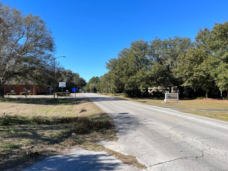 More Photos Of 407 E Ash St, Perry Medical For Sale