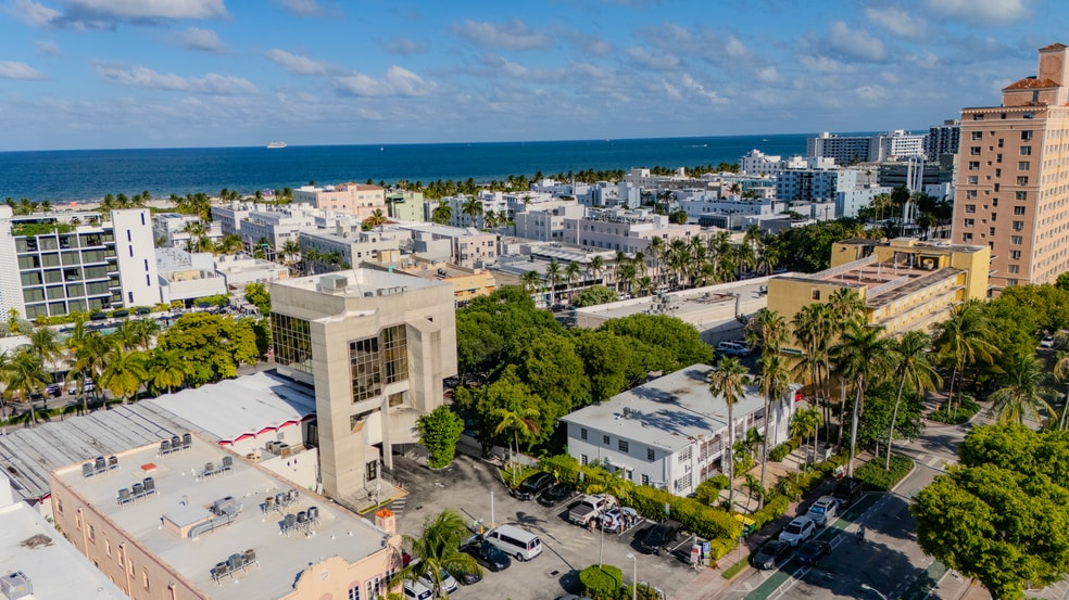 More Photos Of 930 Washington Ave, Miami Beach Office For Lease