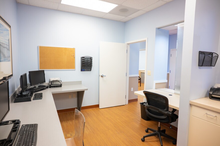 More Photos Of 2439 Country Place Blvd, Trinity Medical For Lease