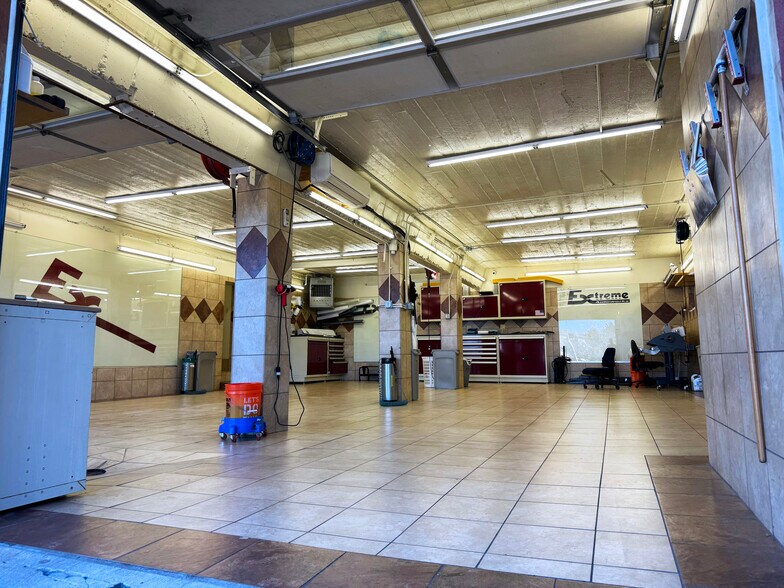 More Photos Of 9901 W Colfax Ave, Lakewood Freestanding For Sale