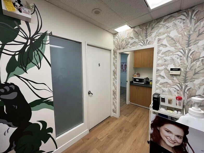 More Photos Of 4885 Kingsway, Burnaby Medical For Lease
