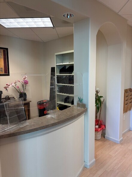 More Photos Of 1000 Newbury Rd, Thousand Oaks Medical For Sale