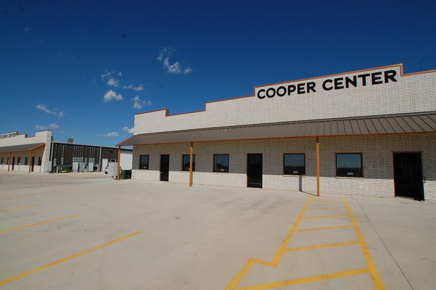 More Photos Of 12401 University Ave, Lubbock Warehouse For Lease