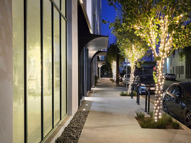 More Photos Of 7007 Romaine St, Los Angeles Office For Lease